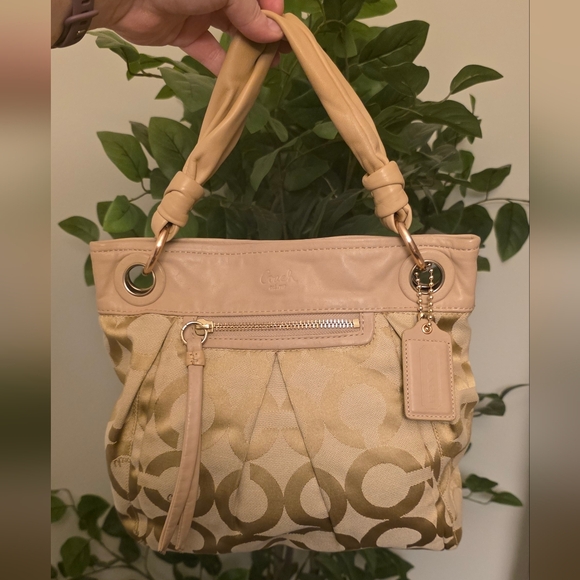 Coach Handbags - Coach Signature Parker Shoulder Bag 13420